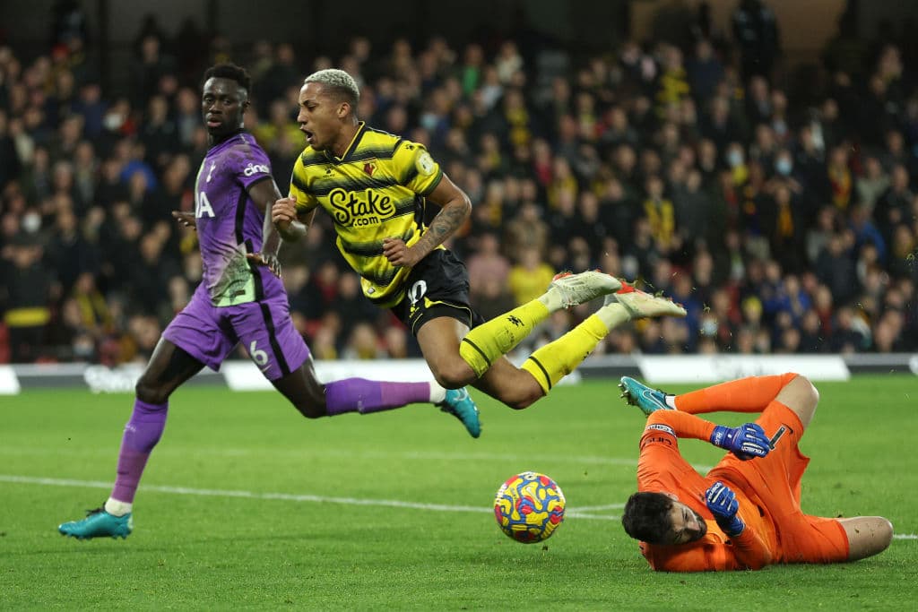 Tottenham superó por la mínima a Watford durante la Jornada 21 en la Premier League. El único tanto por parte de los Spurs fue de Davinson Sánchez ya en minutos agregados de la segunda mitad, colocándose en el sexto lugar de la tabla.