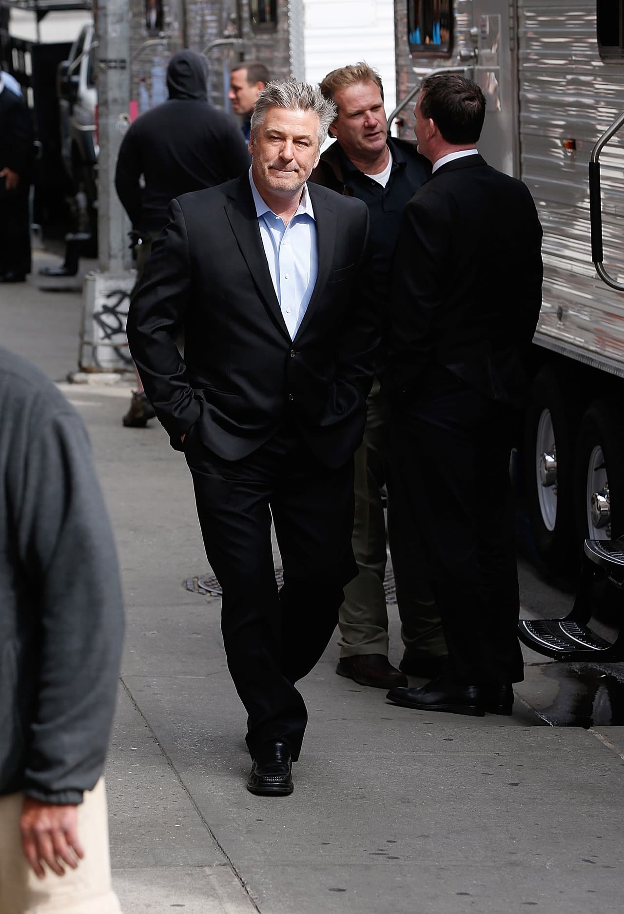 Alec Baldwin, ya más formalito