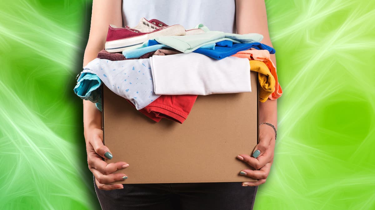 ¿Ponerse ropa usada nos llena de malas energías? Descubre cómo limpiarla de las vibraciones negativas