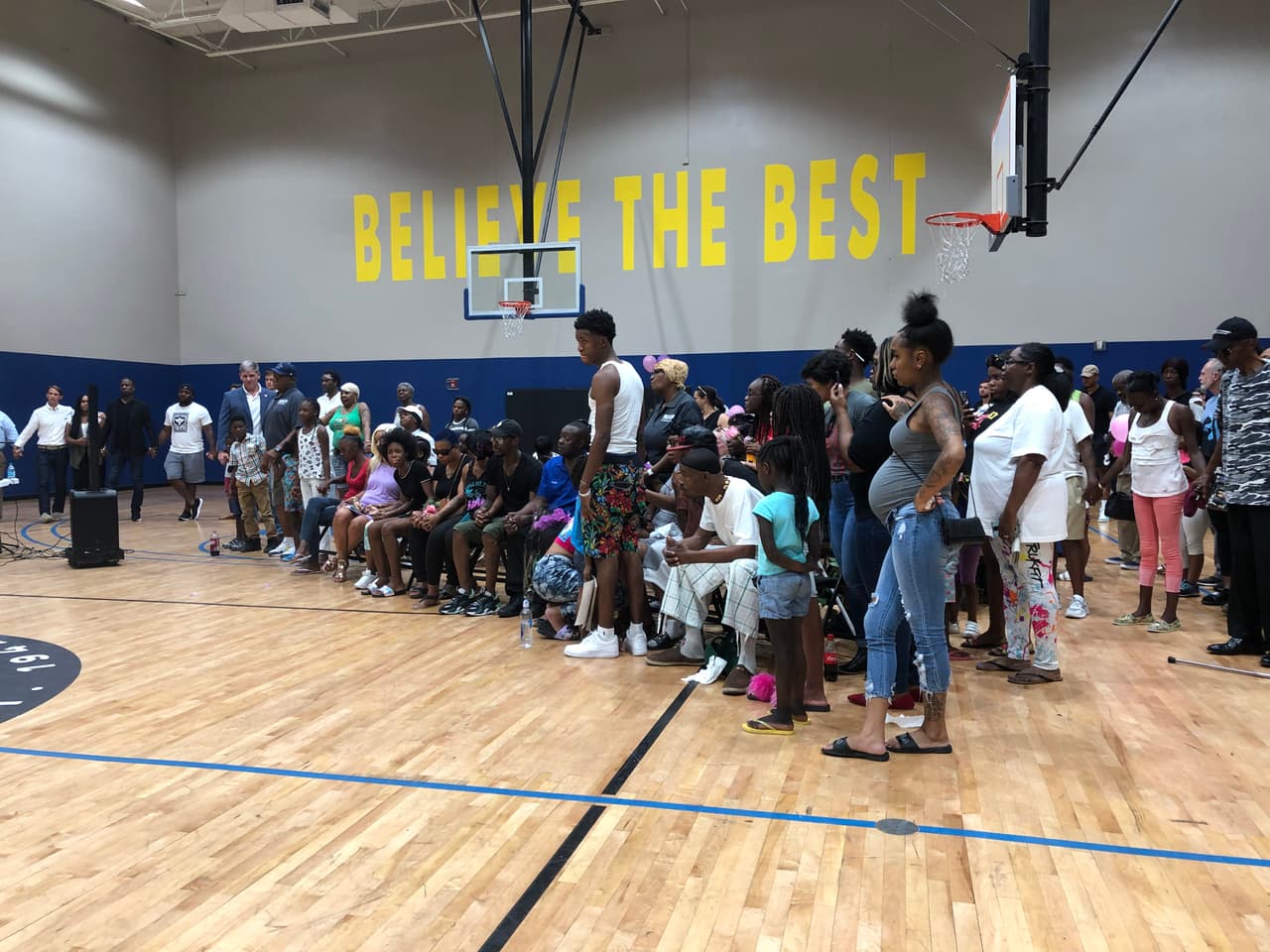 Familiares de Brandoniya Bennett de 9 años estuvieron presentes.
<br>