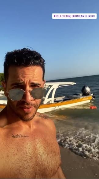 Sus seguidoras se tomaron el tiempo para comentar las imágenes y expresarle lo bien que lucía frente al mar.