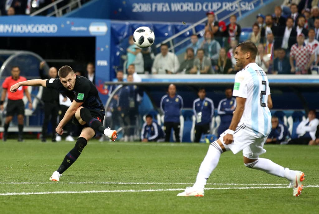 A los 53 minutos, de forma inverosímil, Caballero cometió un grave error, le deja el balón franco, mientras intentaba despejar y sin pensárselo, de volea, Ante Rabic no perdona y pone el 1-0.