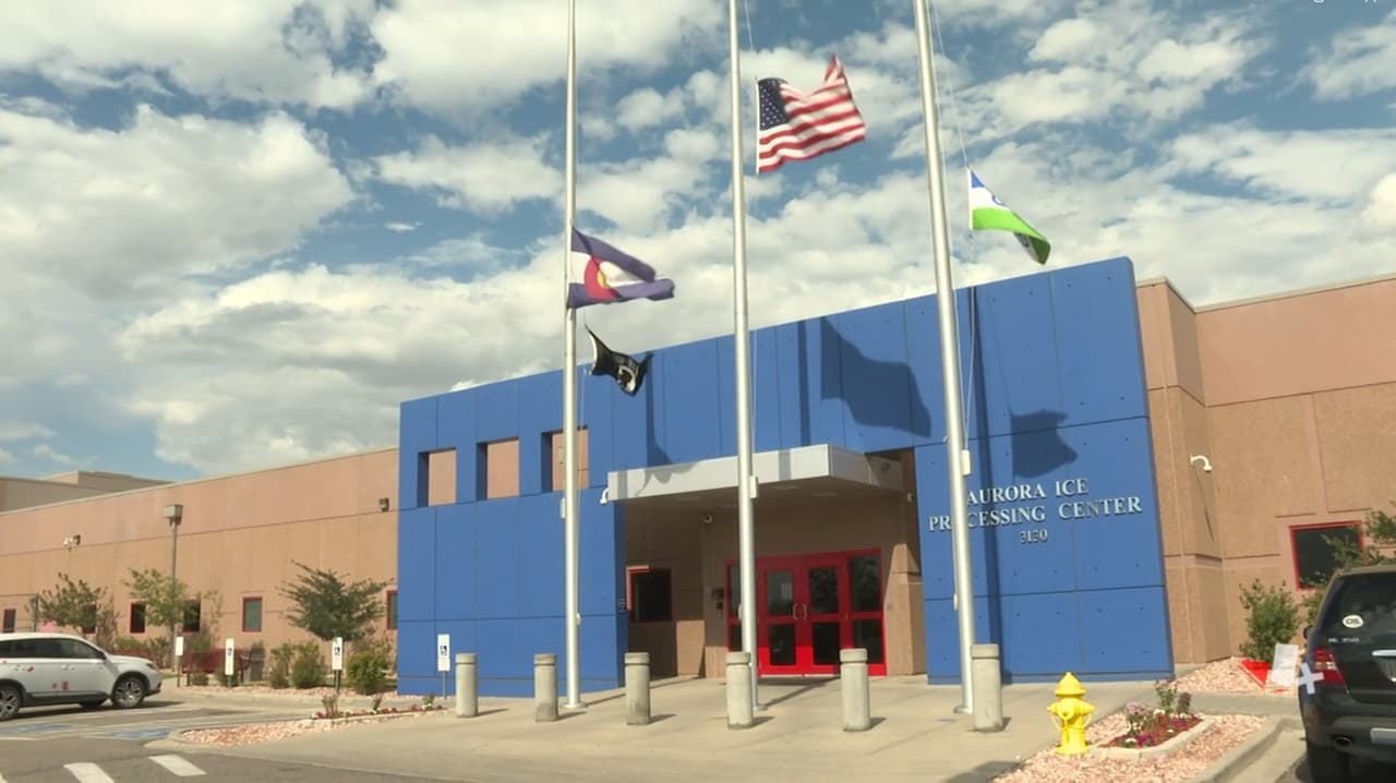 Denuncian posibles casos de tuberculosis en centro de detención de ICE en Colorado; autoridades se contradicen