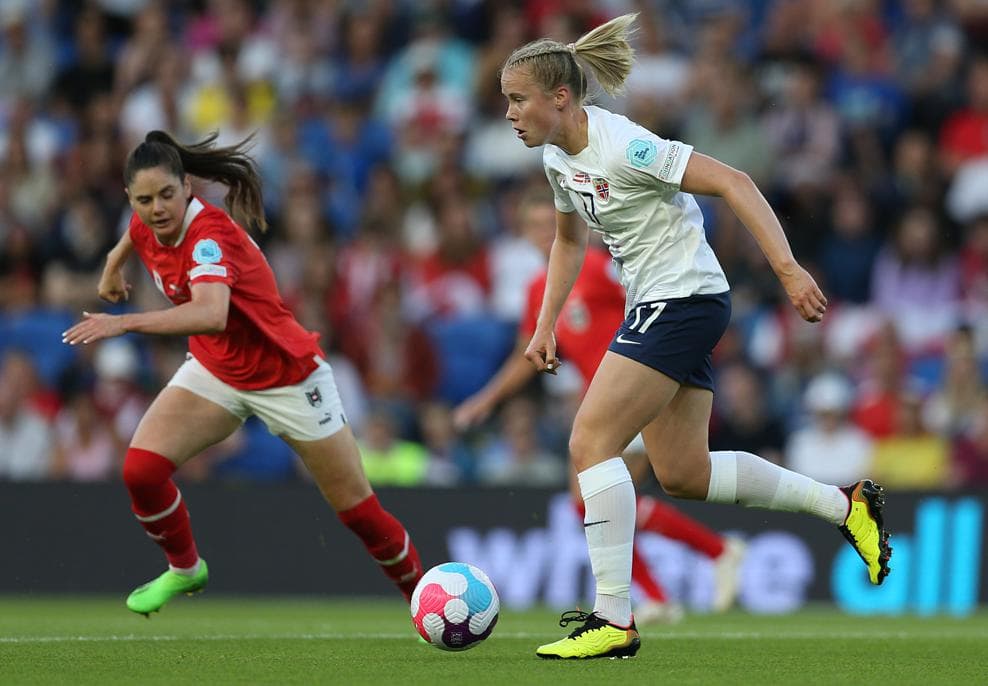 Austria se llevó un apretado triunfo ante la Selección de Noruega que estuvo cerca de empatar pero les falló la puntería.