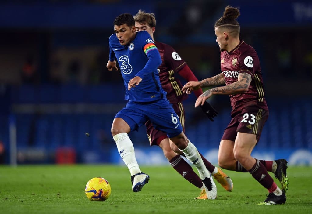 Patrick Bamford (4’) abrió el marcador para los de Bielsa. Giroud (27’) emparejó los cartones y Zouma (61’) dio vuelta al partido. Pulisic (90+3’) ingresó al 30’ y selló la goleada. Los de Bielsa acumulan cinco derrotas en la competición inglesa.