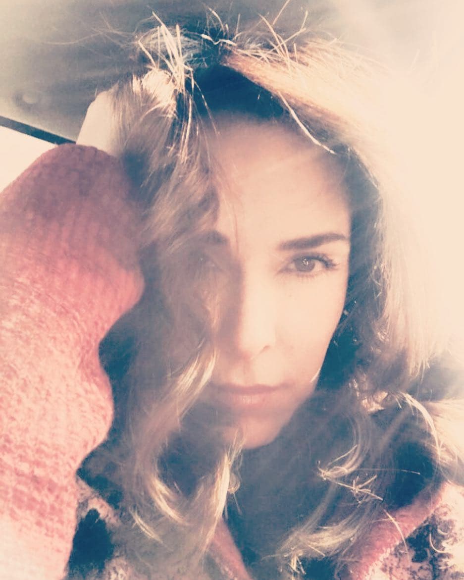 A pesar de lo mucho que Sharis lo extraña, ha seguido adelante, actualmente está en Houston al lado de su madre e hija, esperando el nacimiento de su primer nieta.