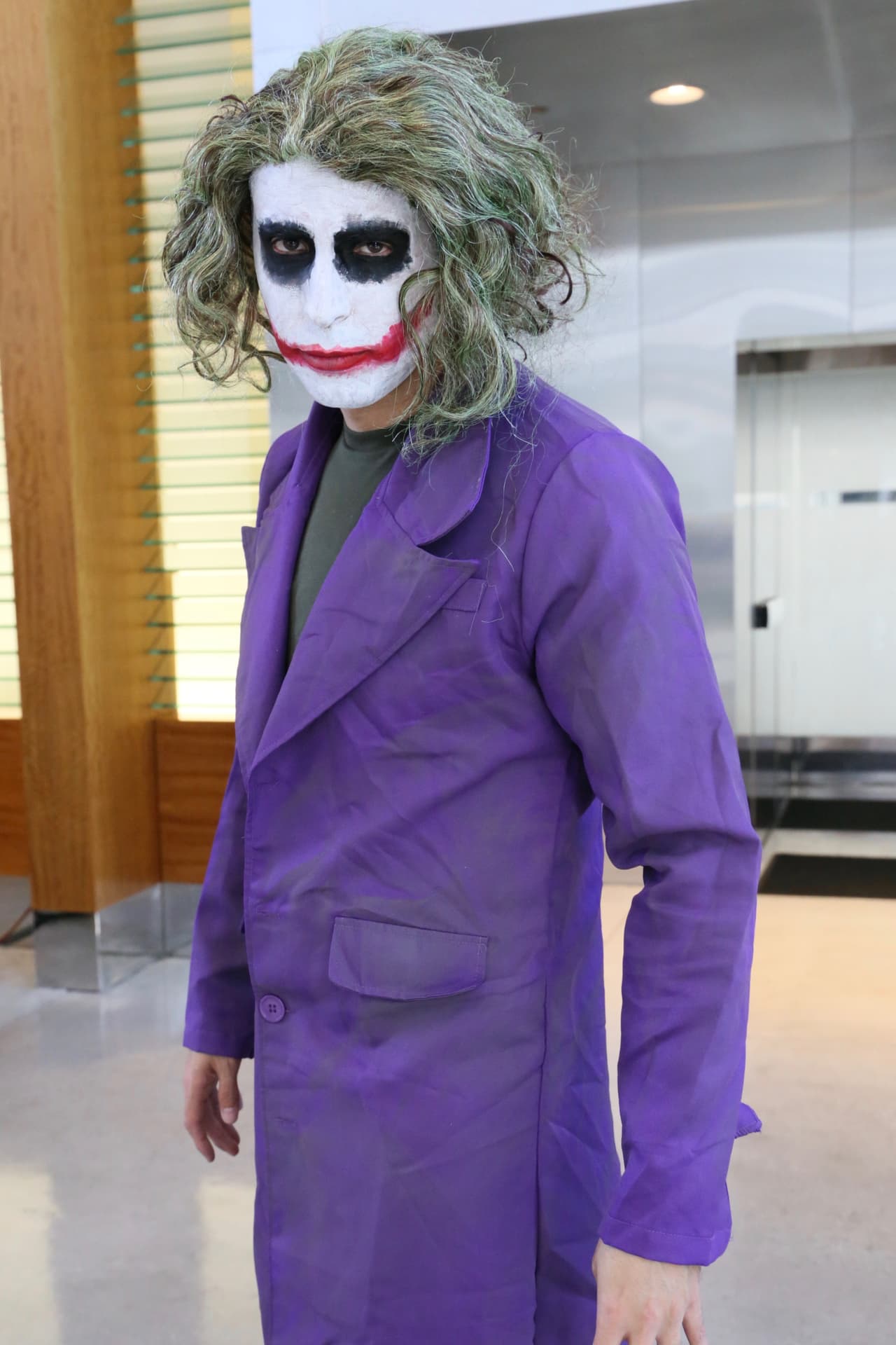 Pero el premio al mejor disfraz se lo llevó
<b>El Compa Ivan</b> con su versión de El Guasón.