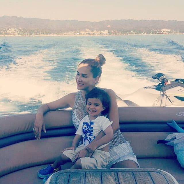 En el 2014, tuvo a su segundo hijo que lleva por nombre
<a href="http://www.univision.com/shows/la-banda/ninel-conde-celebro-el-primer-cumpleanos-de-su-bebe-fotos">Emmanuel</a>, a quien procreó junto al empresario Giovanni Medina.