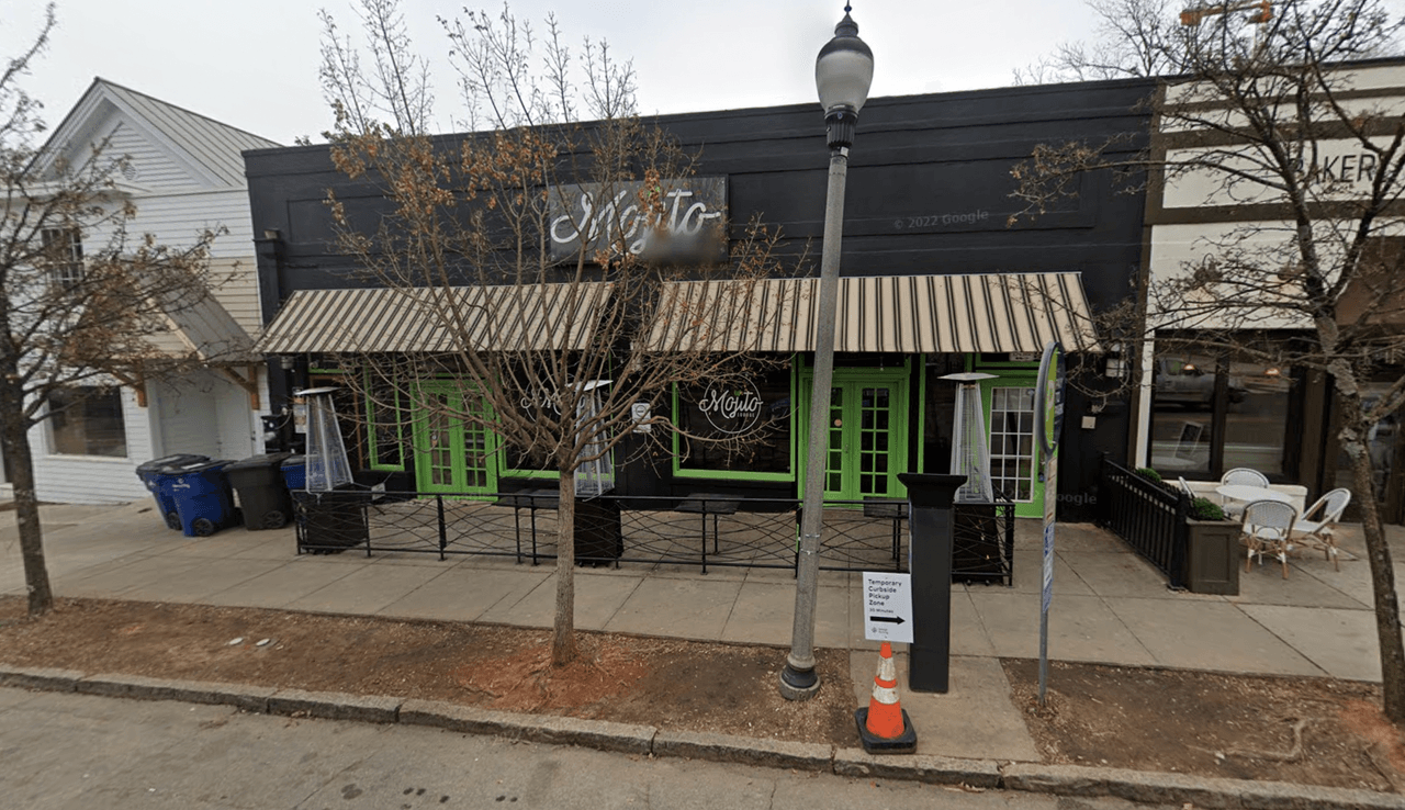 El asalto ocurrió alrededor de la 1:40 a.m. en la discoteca ubicada en la cuadra 100 de Glenwood Ave. Si tiene información puede llamar al (919) 834-4357.