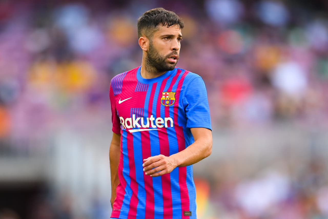 Jordi Alba no quedó contento con el resultado en casa.