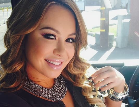 Lupillo dijo que algún día espera hacer las paces con la joven, pues la extraña y que incluso hasta le podría componer algunas canciones.