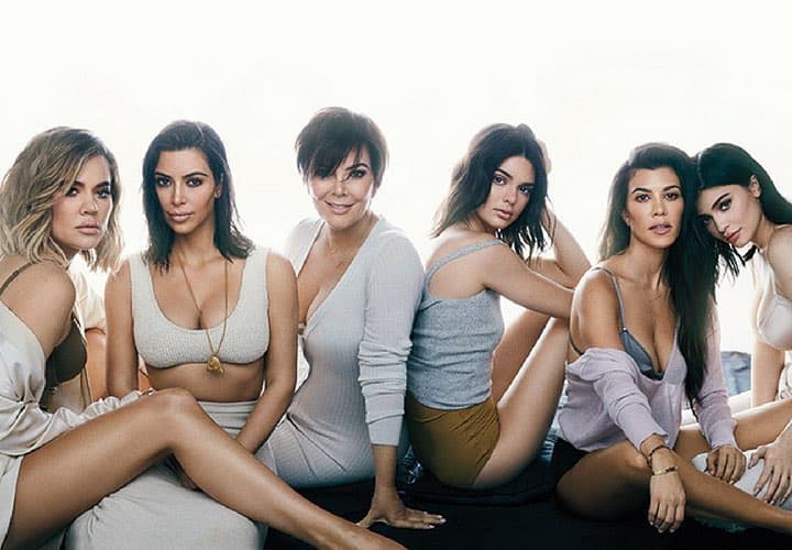 “La gente me pregunta con frecuencia, ¿ustedes tienen libreto? ¿Qué van a hacer? ¿Qué van a decir?”, dijo la estrella del reality show ‘Keeping Up With the Kardashians’, de 62 años.
