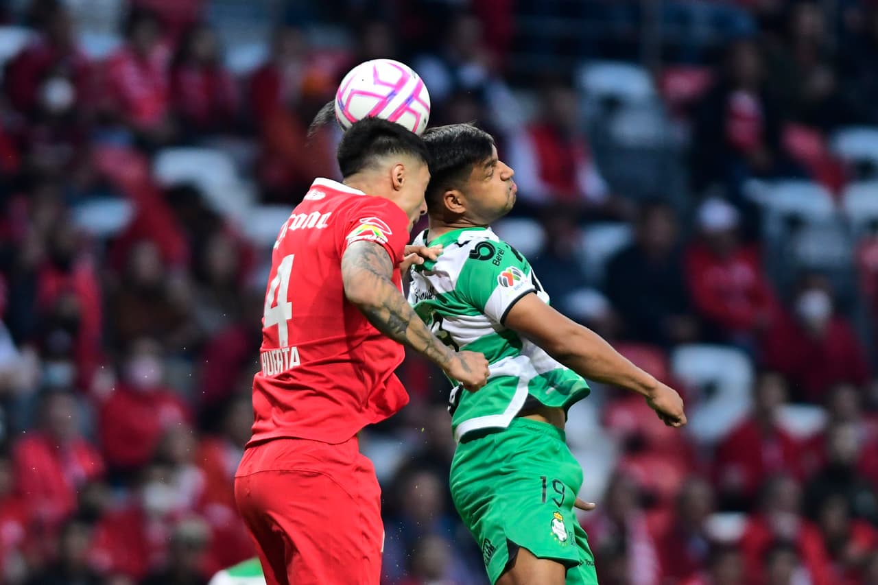 Con gol de último minuto el Toluca se llevó la victoria ante Santos en el juego de Ida de los Cuartos de Final.