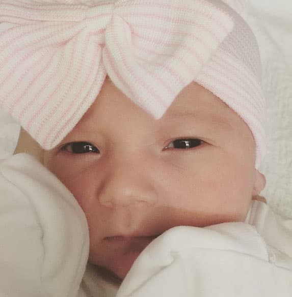 La pequeña está creciendo cada día más.