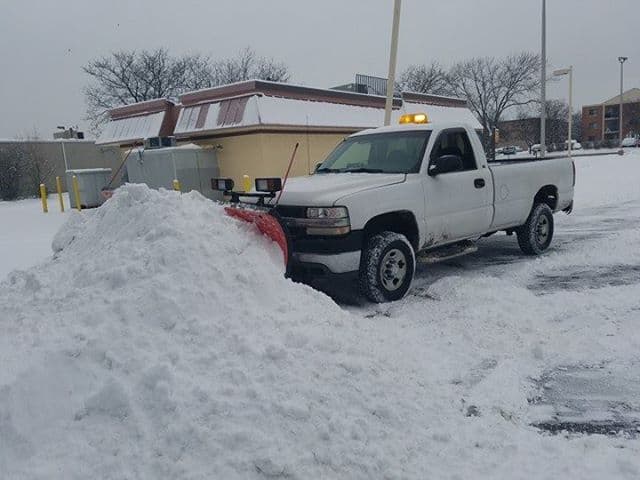 Mientras se realizan las labores de limpieza por la acumulación y durante toda la temporada invernal.