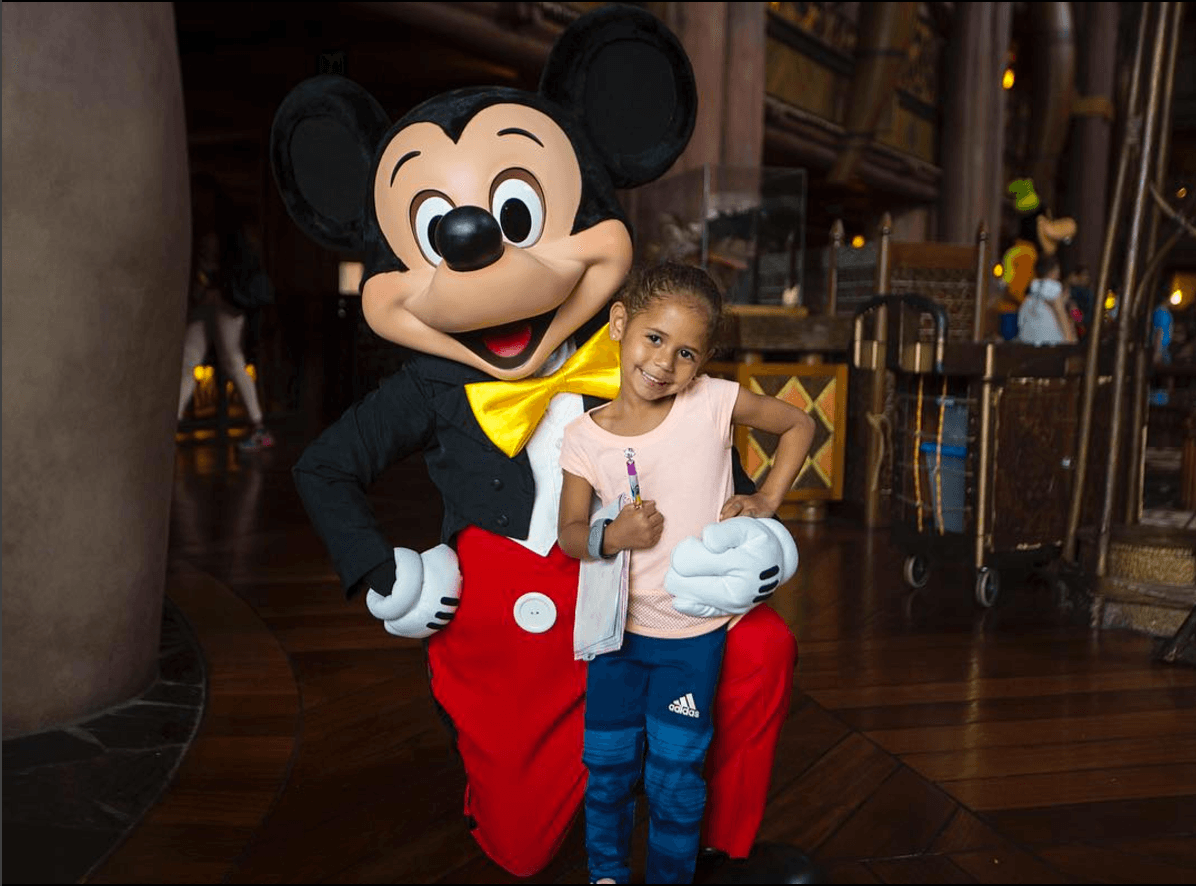 Ozuna es tan fan de Mickey como lo es de Harry Potter.