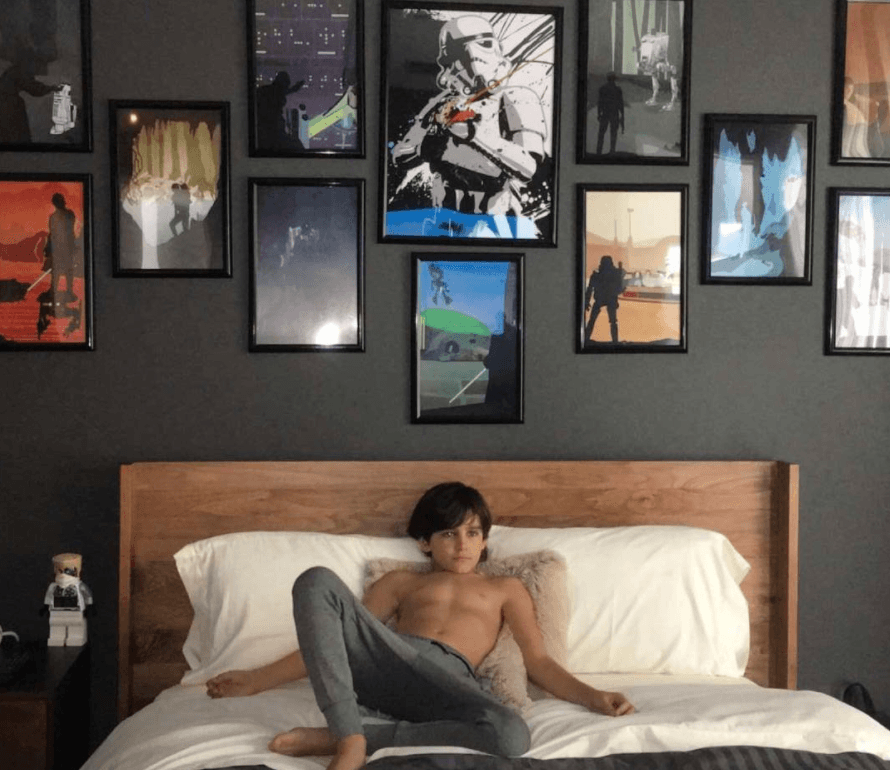 "Mi hombrecito bello que amo y adoro!!! (sic)", reza la descripción de la grabación que saca a relucir el lado más emotivo y maternal de la modelo, quien no duda en comerse a besos a su hijo y demostrar así que su cariño fue el mejor consuelo para sobrellevar su último desengaño sentimental.
<br>