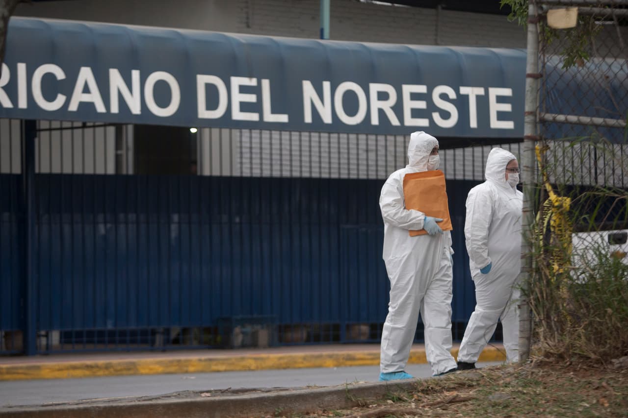 El joven que disparó murió horas después del incidente, informó el gobernador de Nuevo León, Jaime Rodríguez Calderón. Foto: Julio César Aguilar/AFP/Getty Images.