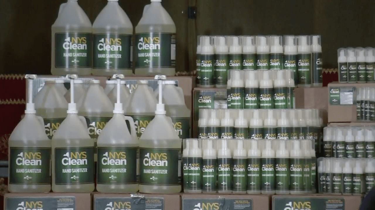 Nueva York ofrecerá su propio desinfectante y el gobernador asegura que es “superior” a los comerciales