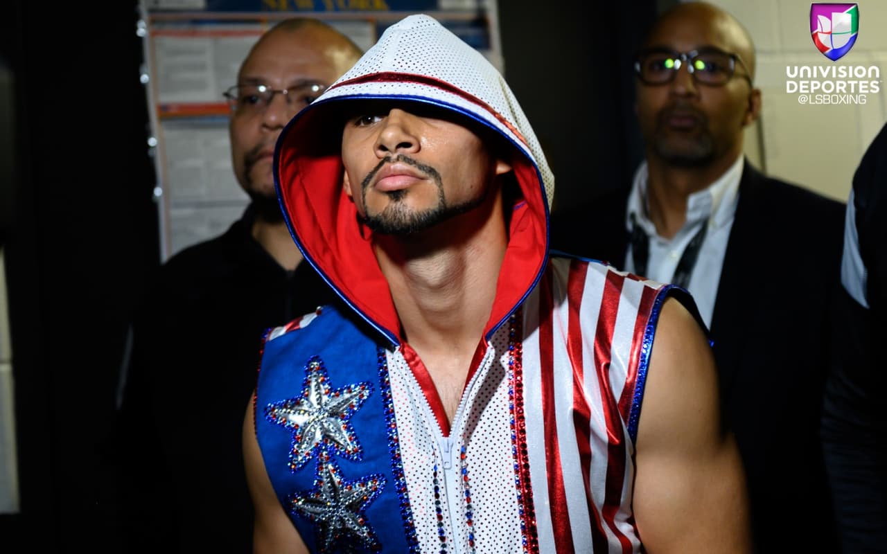 Keith 'One Time' Thurman retuvo su supercampeonato wélter de la AMB tras derrotar por decisión mayoritaria a 'Josesito' López en una dura pelea de regreso para el monarca.