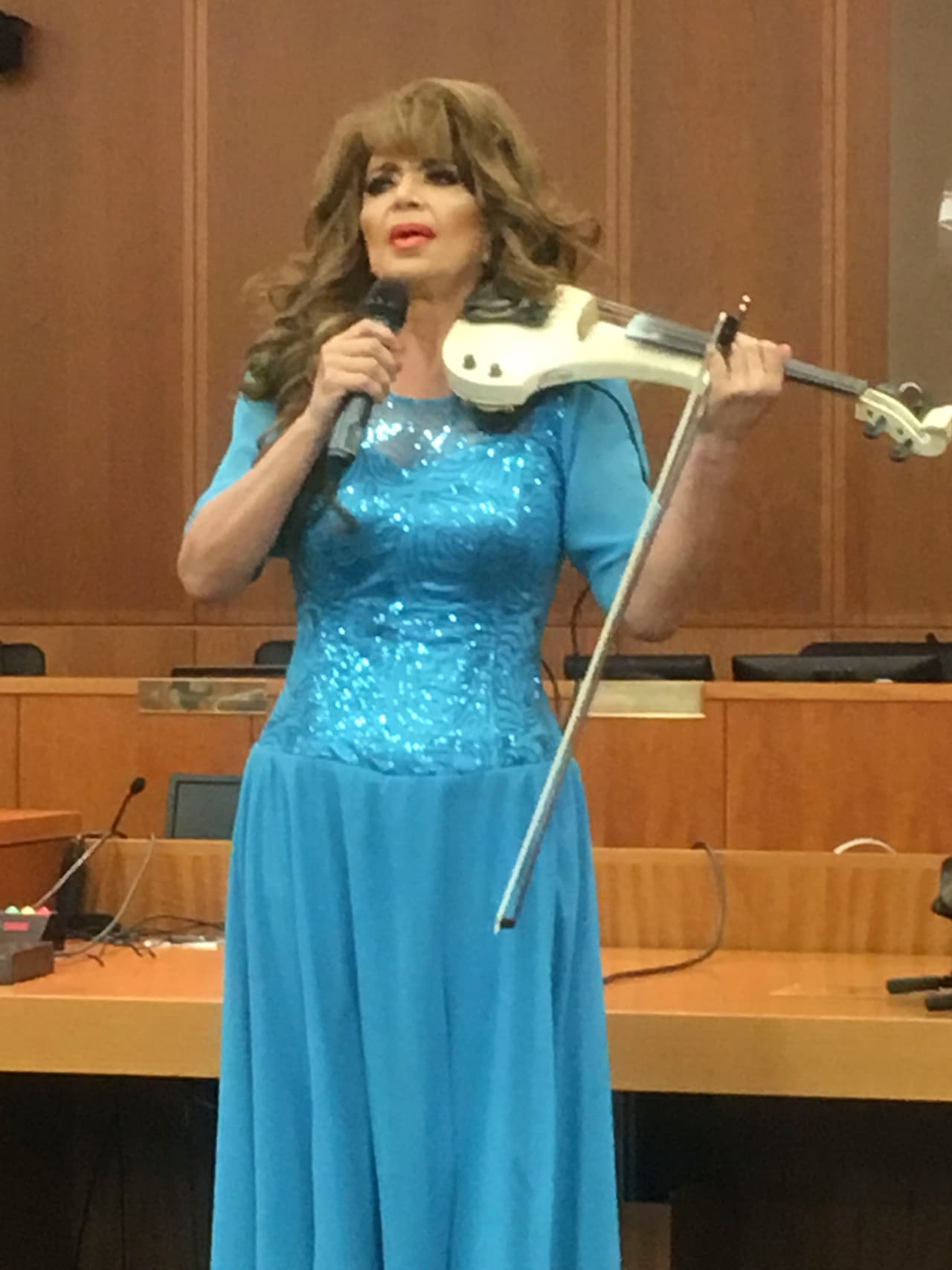 "A pesar de la tristeza de haberlo perdido físicamente, me quedó la paz y la tranquilidad de que se concluyó el caso", aseguró, "se cerró el capítulo por ambas partes;
<b><a href="https://www.univision.com/embedded-content/shows/el-gordo-y-la-flaca/olga-breeskin-aun-deseaba-reconciliarse-con-juan-gabriel-video?simple" target="_blank">yo lo perdoné y él a mí</a></b>".