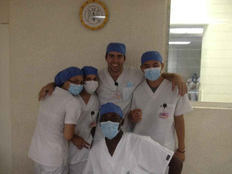 Sus amigos lo describen como un gran estudiante y una persona trabajadora.