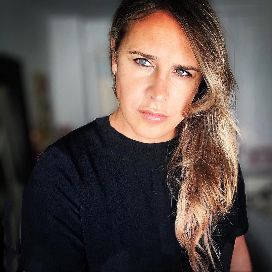 En
<a href="https://www.facebook.com/DePrimeraManoImagenTV/videos/333705870529327/?__xts__%5B0%5D=68.ARDQzrnBsvAXLv_OOM1SKUTEKz4Y-Sa_PfZpoW3ztgyuGtsQd0-_5hIjai5CB5RAdI5NKU8kIeG6IRxgeVV_-sj-tPrbif8dTZWwUr2txZW_At17Nmza3ex7fCaofmYdxv1fTwiSLGLAwIXSf3Xq55TxFdz0200bjuZ291s7KbYMeyKyFMMe&__tn__=-R" target="_blank">entrevista con el programa 'De primera mano'</a>, Karla Sofía habló del duro proceso de pasar de ser hombre a mujer el pasado 21 de septiembre.