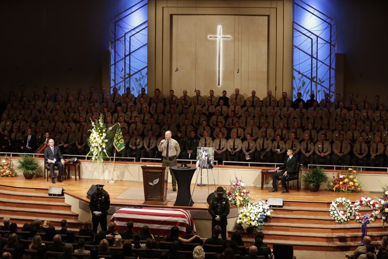 Owen falleció mientras cumplía con su deber,