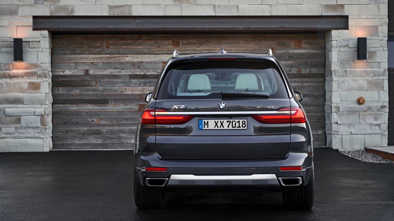 BMW X7 2020.