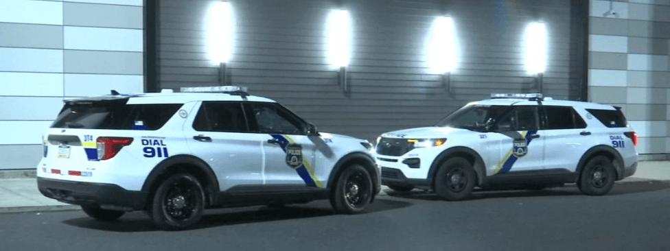 Oficial de policía de Filadelfia muere después de ser encontrada inconsciente en una patrulla