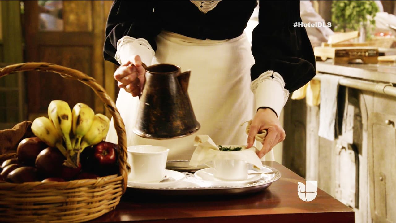 ¡No! Le quieres dar el té que doña Teresa te ordenó que tomaras.