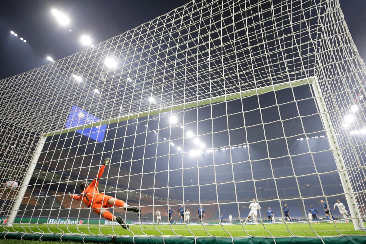 El Real Madrid da un partidazo y derrota al Inter 2-0. Eden Hazard hace el primer tanto por penalti a los siete minutos del partido, posteriormente Rodrygo selló la victoria al segundo tiempo y se encuentran más cerca de los octavos en la UEFA Champions League.