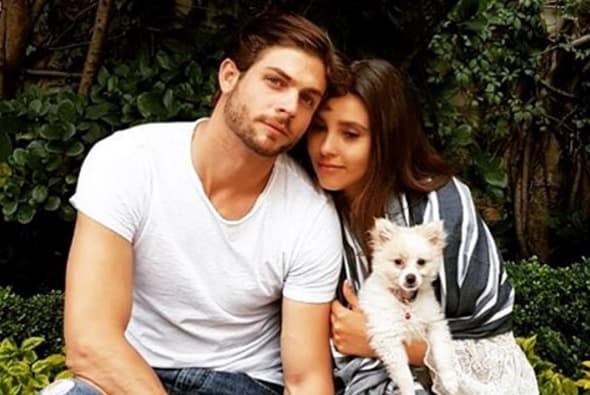 Con esta foto Horacio Pancheri y Paulina Goto confirmarón su noviazgo a mediados del 2016: "A nuestros amigos, a nuestros fans y a todos los que no se pierden #UCHED queremos compartirles que somos novios y estamos muy felices! Les mandamos muchos besos!".