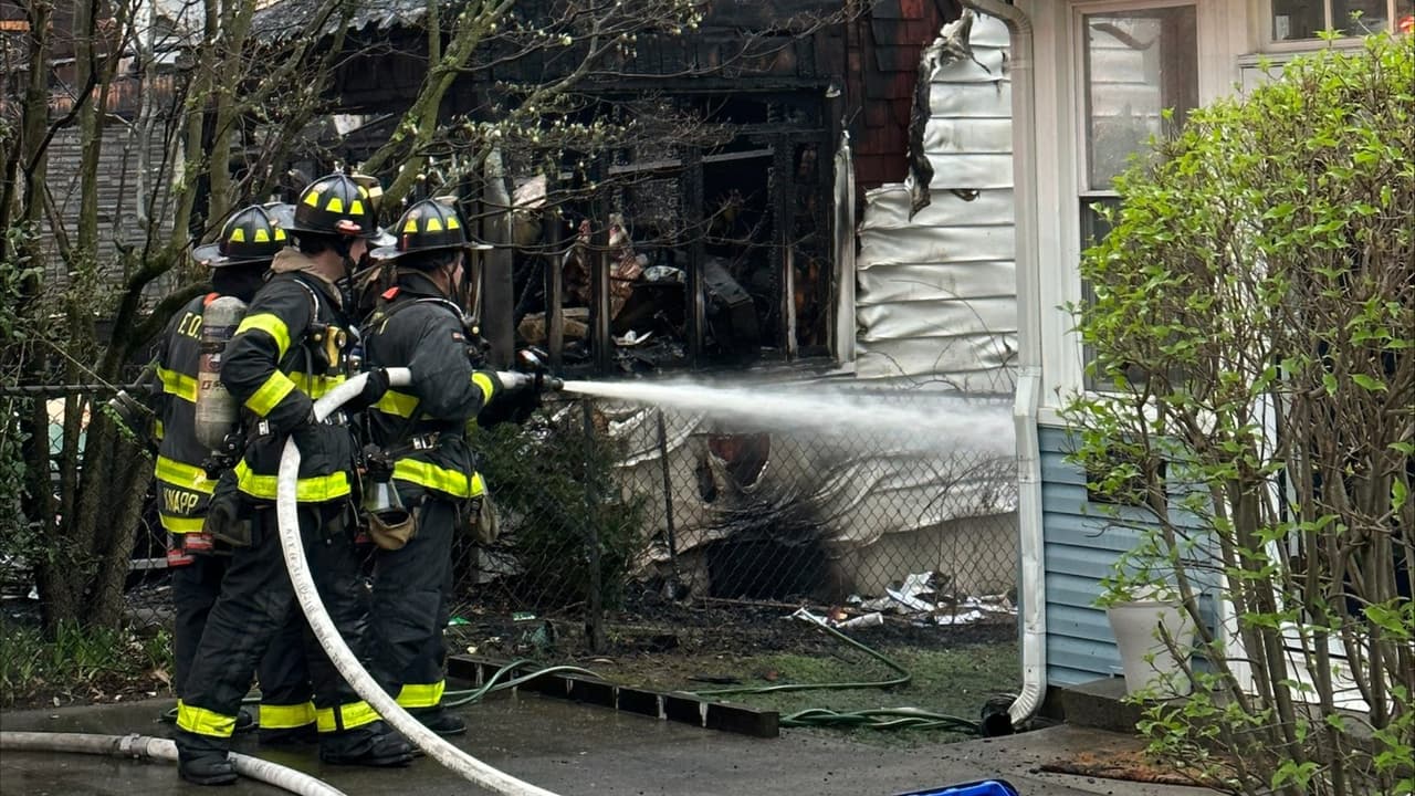 Incendio en una casa de Queens acaba con la vida de una anciana