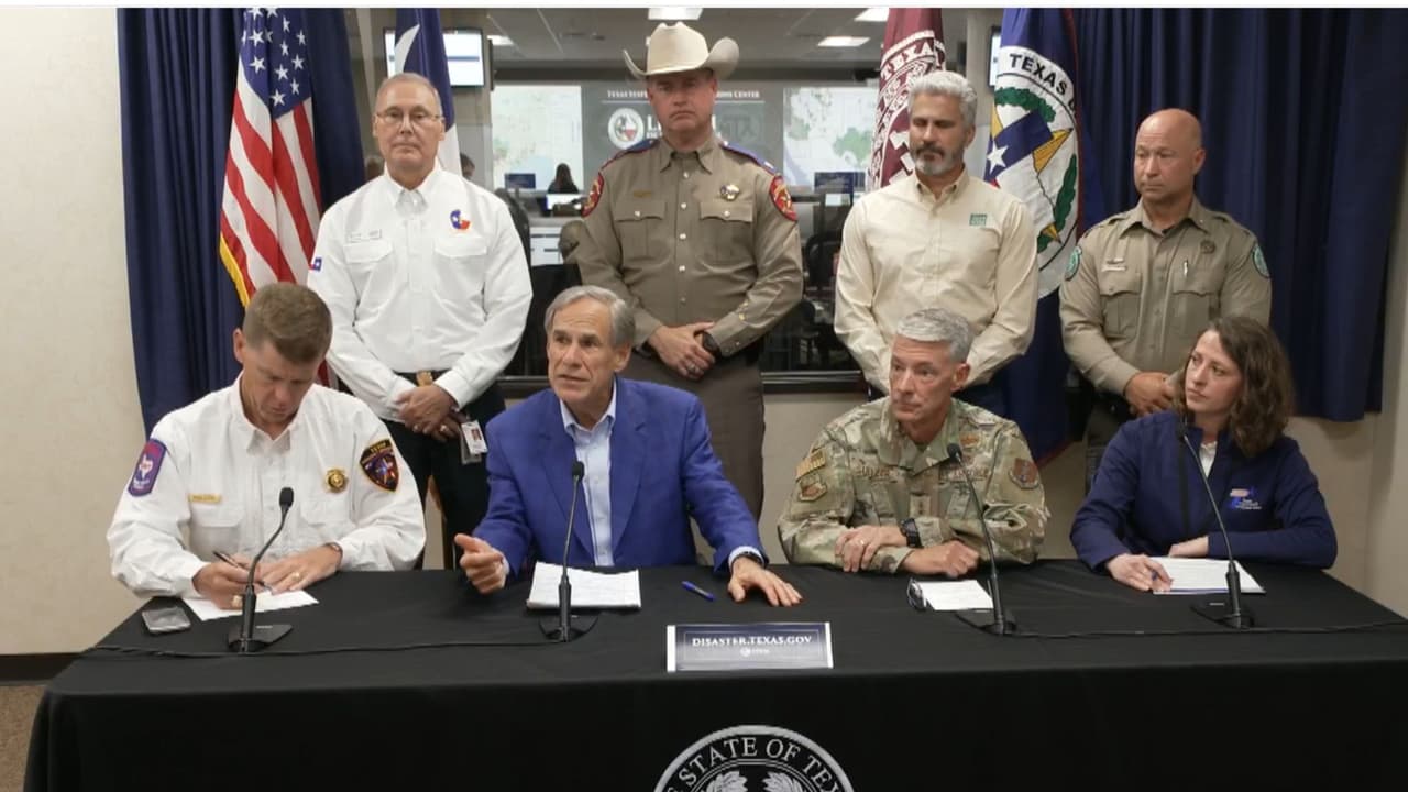 Lluvia 'catastrófica' al sur de Texas deja 75 rescates; Abbott la compara con inundación mortal del 4 de julio