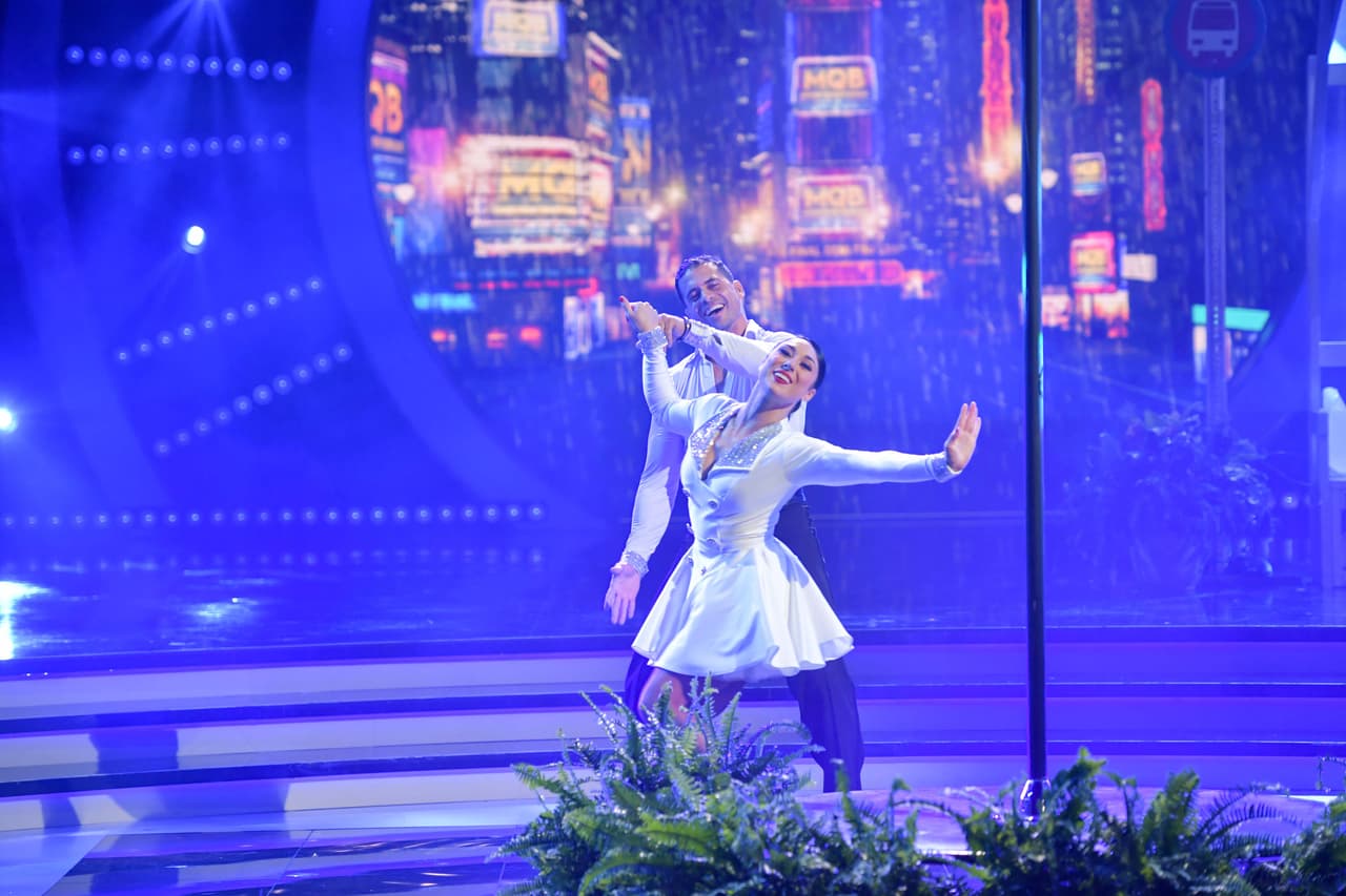 Él bailó 'Singing in the rain' con Jayme.