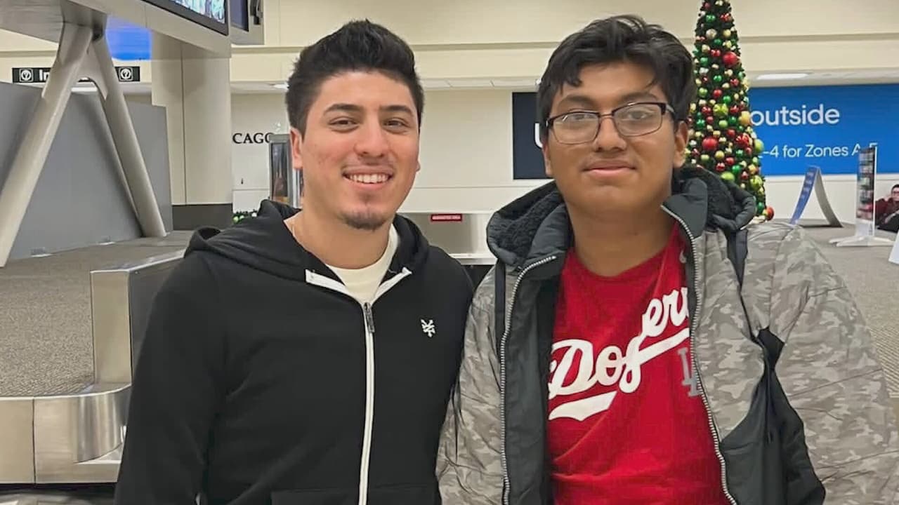 <b>Kevin González tenía 18 años, </b>le apasionaba el fútbol, era fanático del Club América y escuchaba las canciones de Raúl Beltrán. Había viajado desde
<b><a href="https://www.univision.com/local/chicago-wgbo/kevin-gonzalez-chicago-cancer-terminal-deseo-despedirse-padres-detenidos-ice" target="_blank">Durango a Chicago a finales de diciembre</a></b> para visitar a su hermano Jovany cuando comenzó a sentirse mal.
<br>
<br>
<b>Lo que parecía un malestar ordinario se convirtió en un diagnóstico devastador: cáncer de colon terminal.</b>
<br>