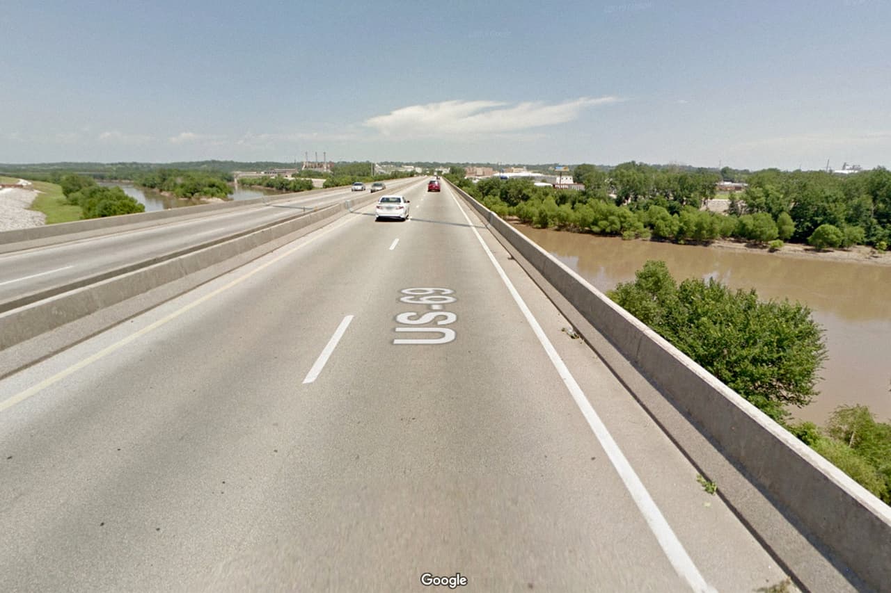<b>Kansas, condado de Wyandotte.</b>
<br>
<br>Autopista 69 Highway (Calle 18) sobre el río Kansas.
<br>
<br>Construido en 1959.
<br>