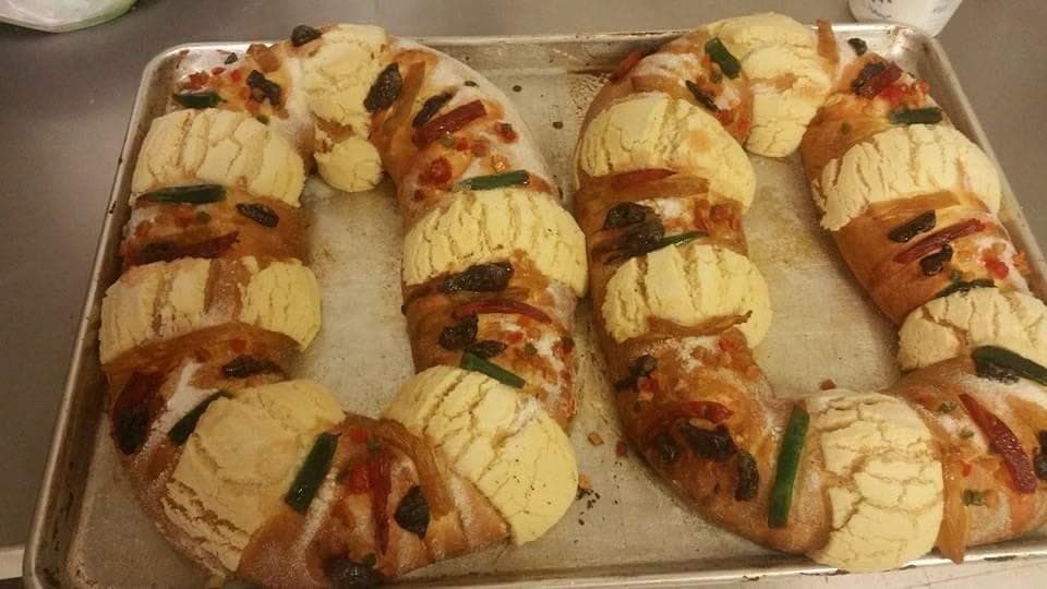 <b>Callejas Cake</b> deleita los paladores de Fresno y Kerman. Están ubicados en 732 S. Madera Ave., Kerman.
<br>Puedes ordenar a estos números:
<br>Kerman Ca.(559)8463331
<br>Fresno Ca. (559)2292490