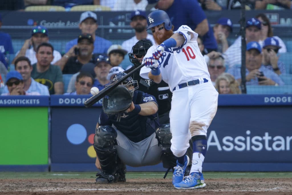 En el séptimo inning Justin Turner pegó hit al central y amplió la ventaja de los Dodgers. Anotarían otra carrera más para aventajar 5-1.