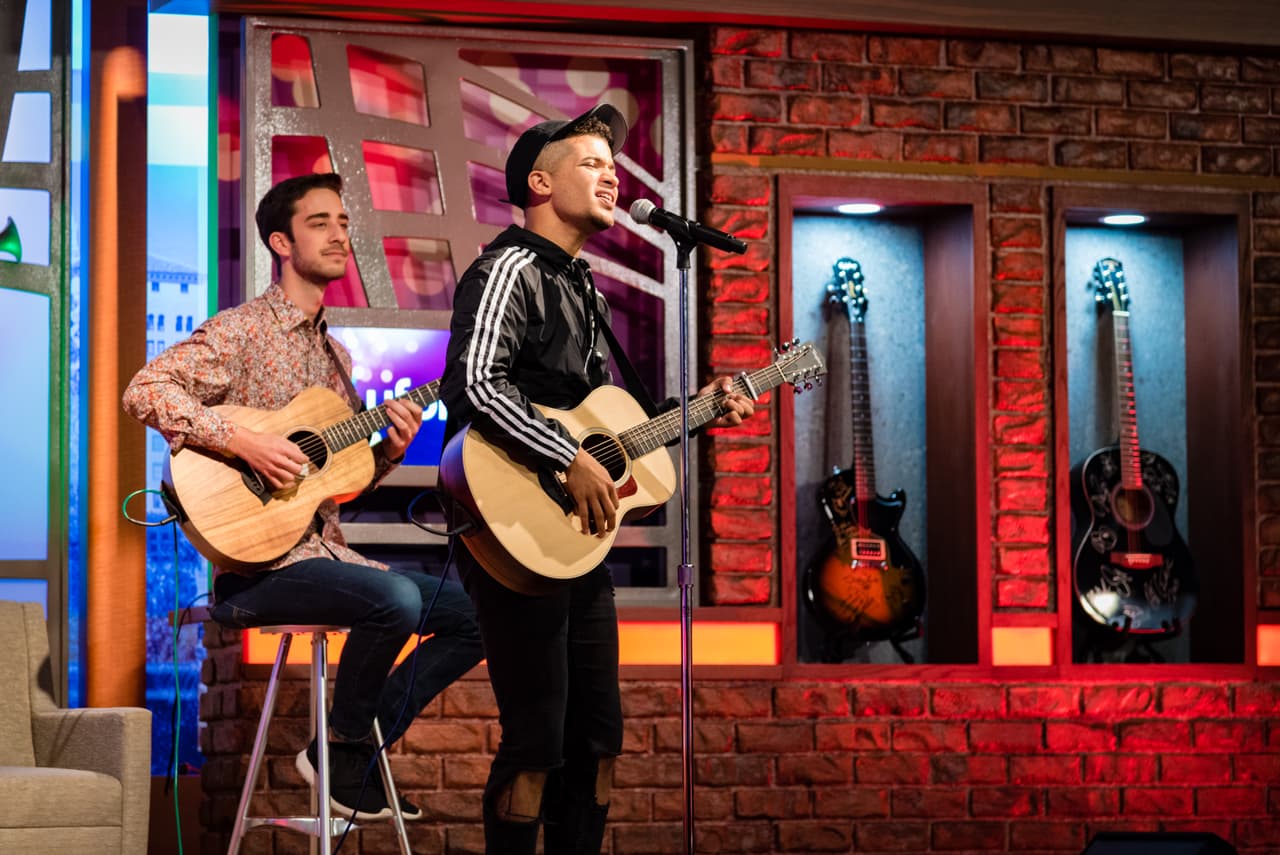 Jordan Fisher mostró su talento en el Uforia Lounge