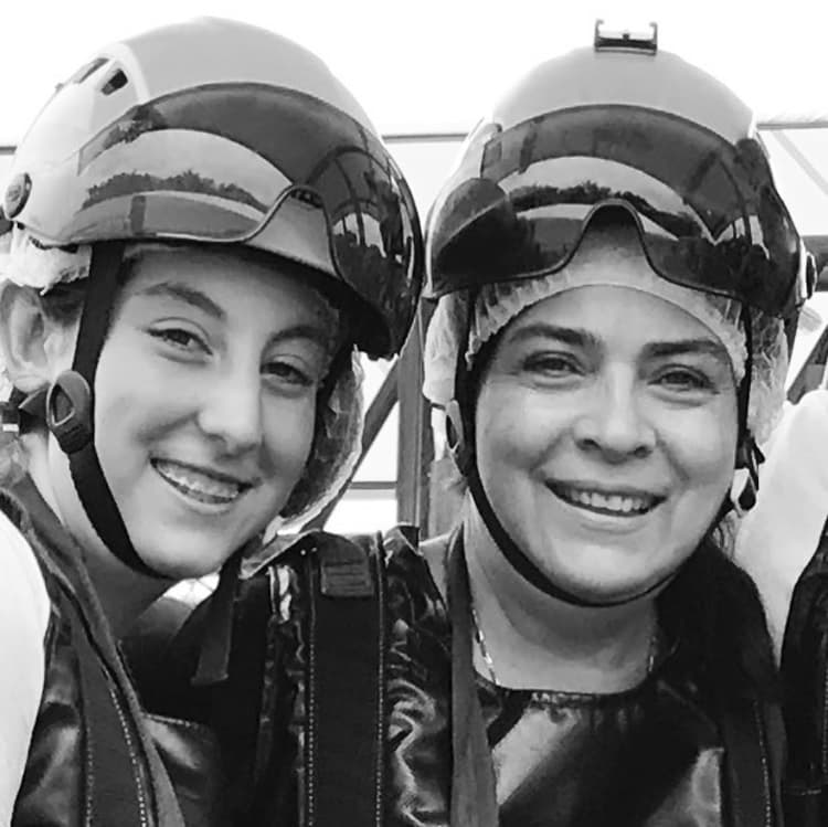 La pequeña Victoria, de 13 años de edad, es la mejor compañía de aventuras para la actriz, pues heredó el espíritu aventurero de su mamá.