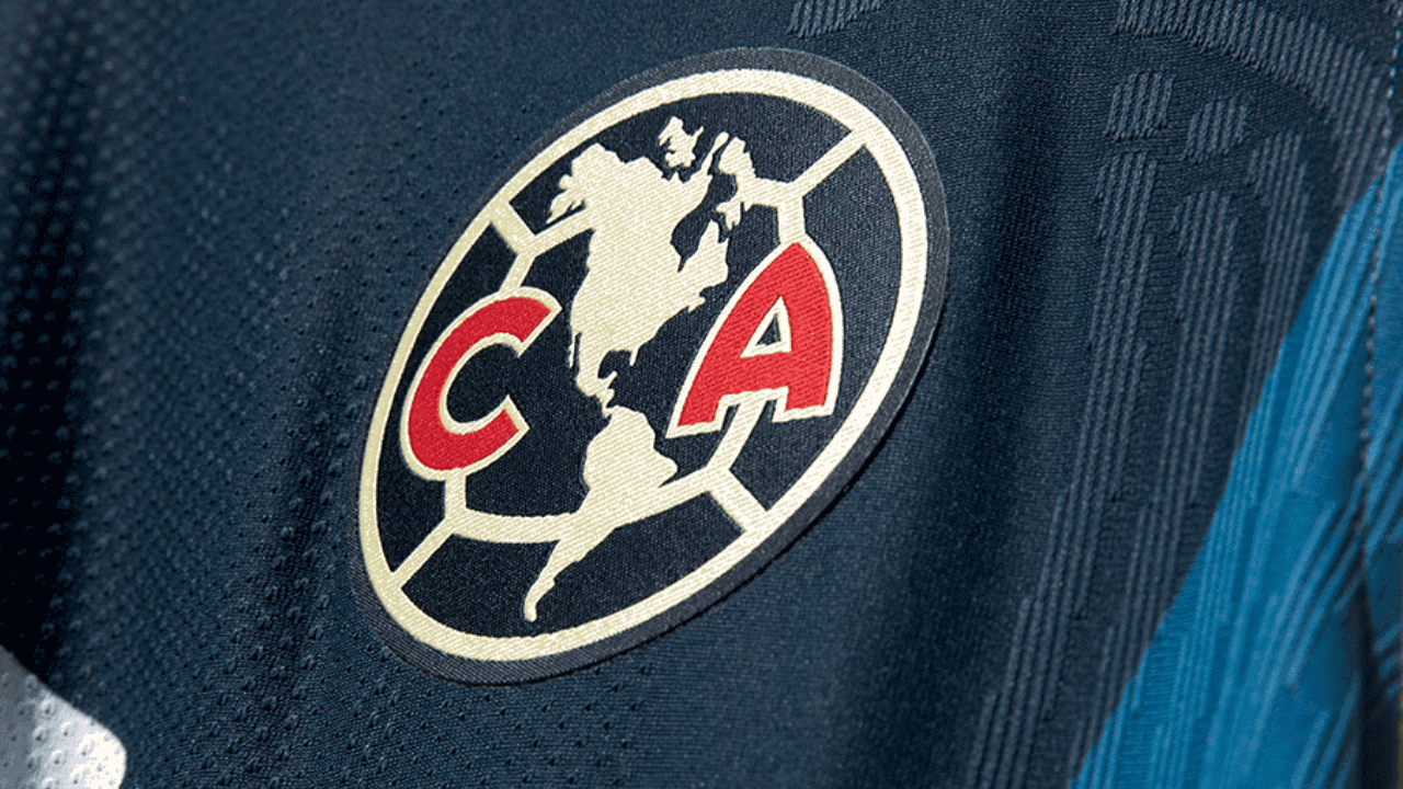 América revive años de grandeza con nuevo uniforme de local