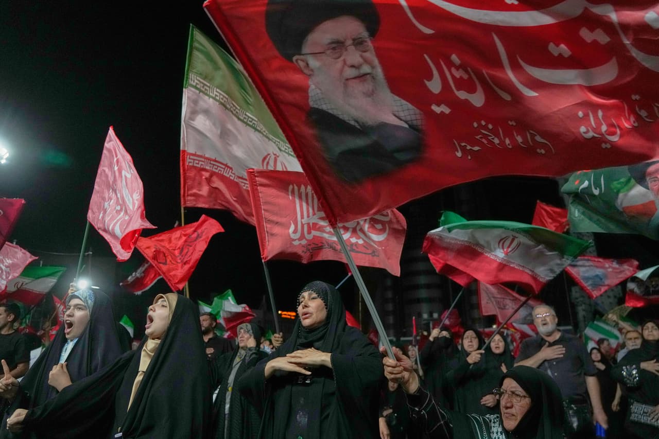 Irán suspende compromisos de acuerdo provisional con EEUU mientras continúan los ataques