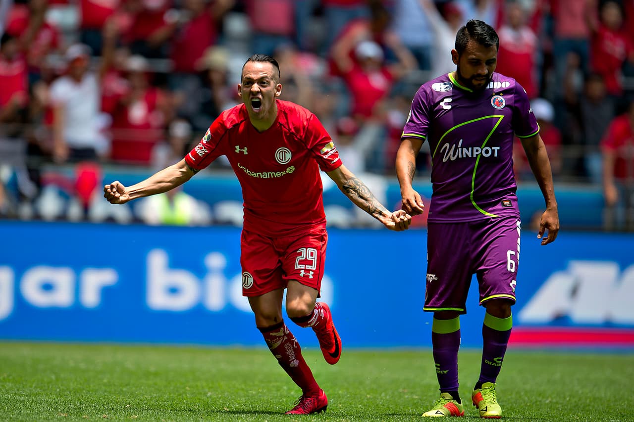 La fiesta por el segundo gol se prendió al minuto 34 del segundo tiempo con el tanto de Rodrigo Salinas.