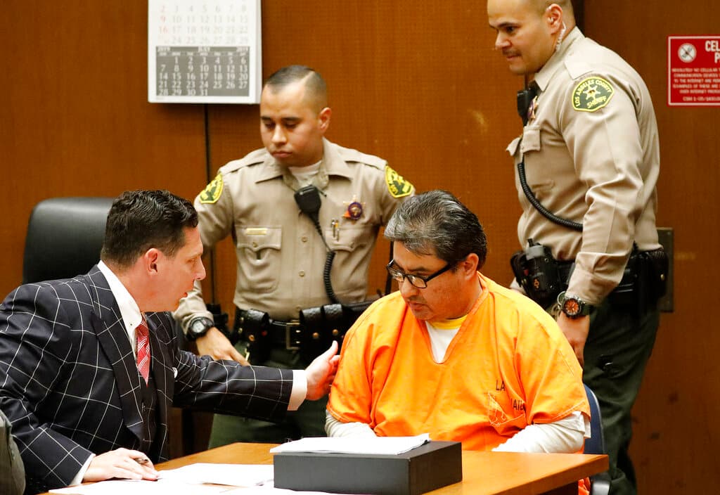 El proceso criminal ha sido complicado para ambas partes. El caso fue desechado por una formalidad y la Fiscalía debió presentarlo de nuevo, esta vez agregó a otra supuesta víctima, una mujer adulta.