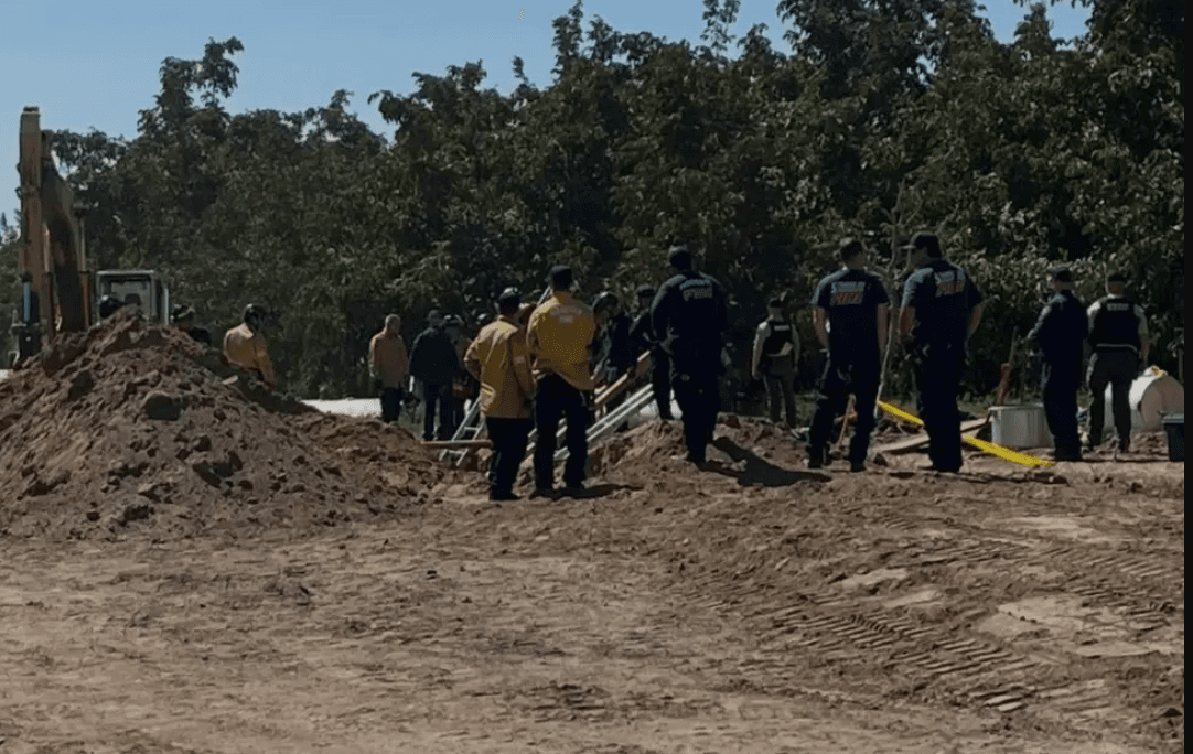 Muere trabajador tras quedar atrapado durante horas por el derrumbe de una zanja en California