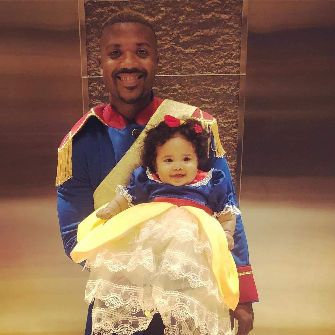 “Permítanme aclarar esto: actualmente estoy en un excelente lugar en mi vida. Estoy feliz. Amo a mi esposa. Tengo una hermosa y nueva bebé, se llama Melody Love Norwood, y he estado tratando de ser el mejor padre posible”.
<br>