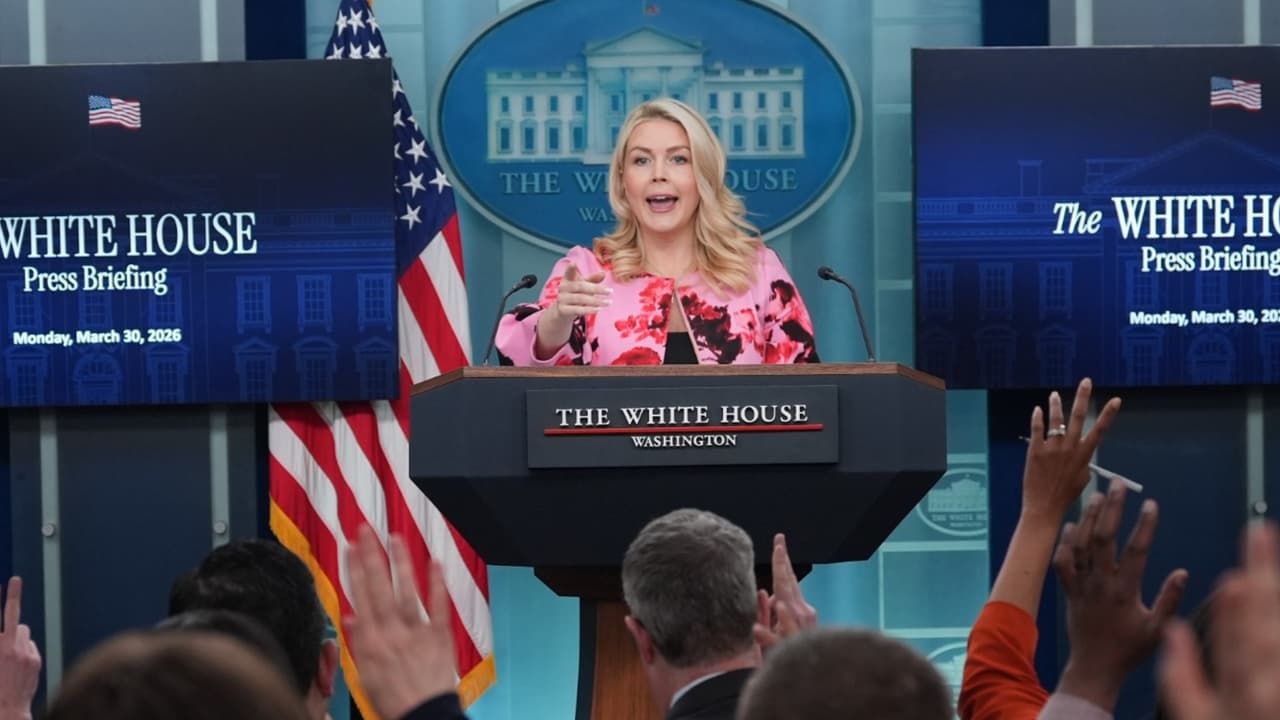 ¿Gobierno de Trump cambió su política migratoria sobre operativos? Esto respondió la Casa Blanca