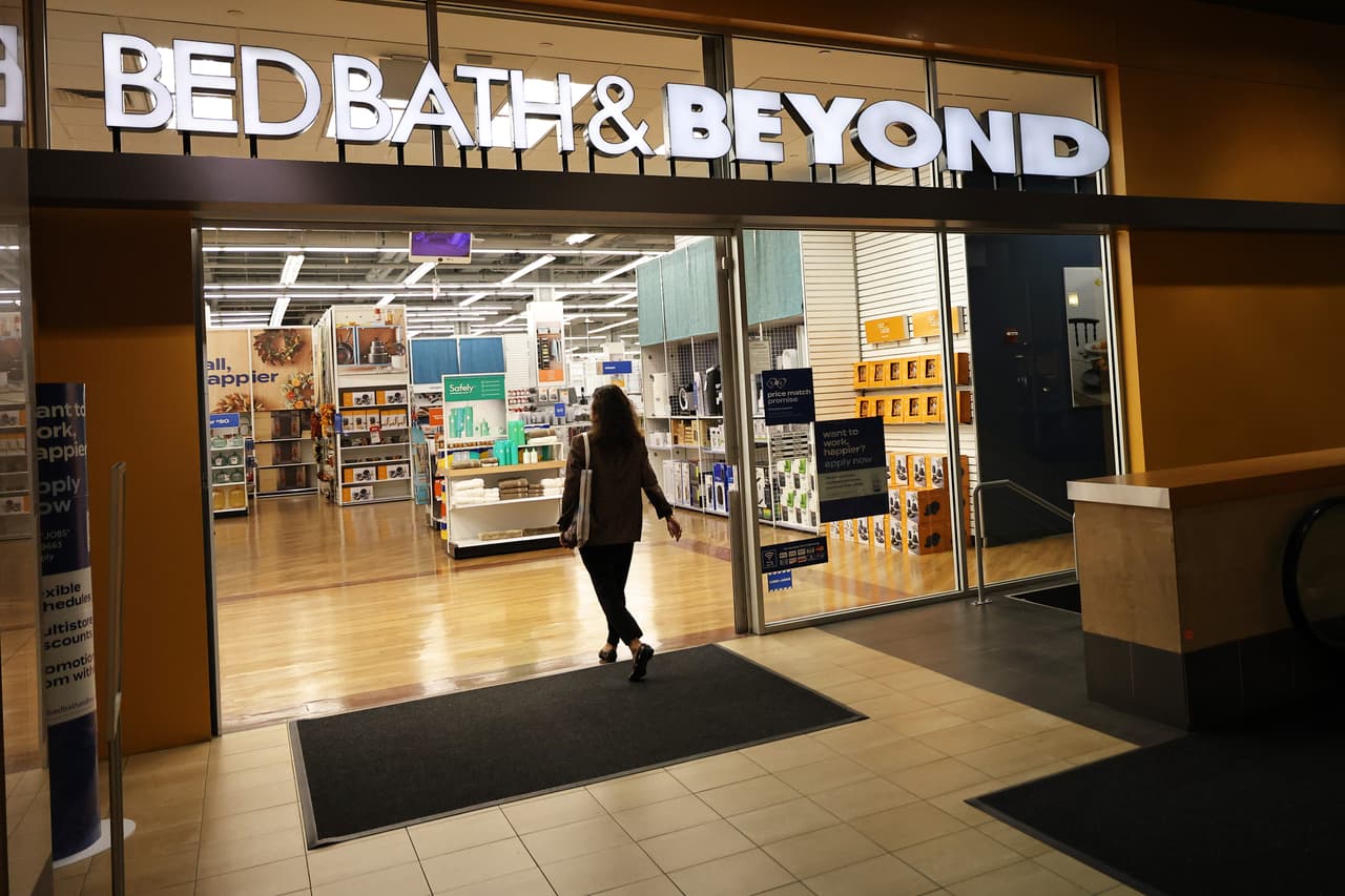 Sobre las compras en línea, la Bed Bath & Beyond aclaró que
<b>la página sigue disponible para todos los clientes que quieran aprovechar.</b> Además, la APP Bed Bath & Beyond/buybuy BABY también está activa.